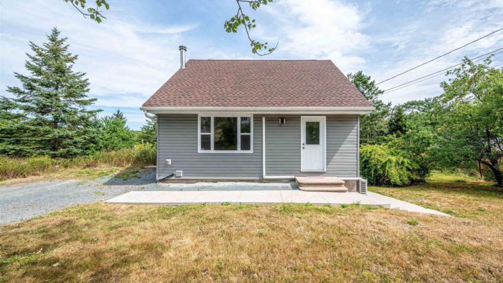3 Bed, 1.5 Bath - 1029 Sackville Drive, Middle Sackville