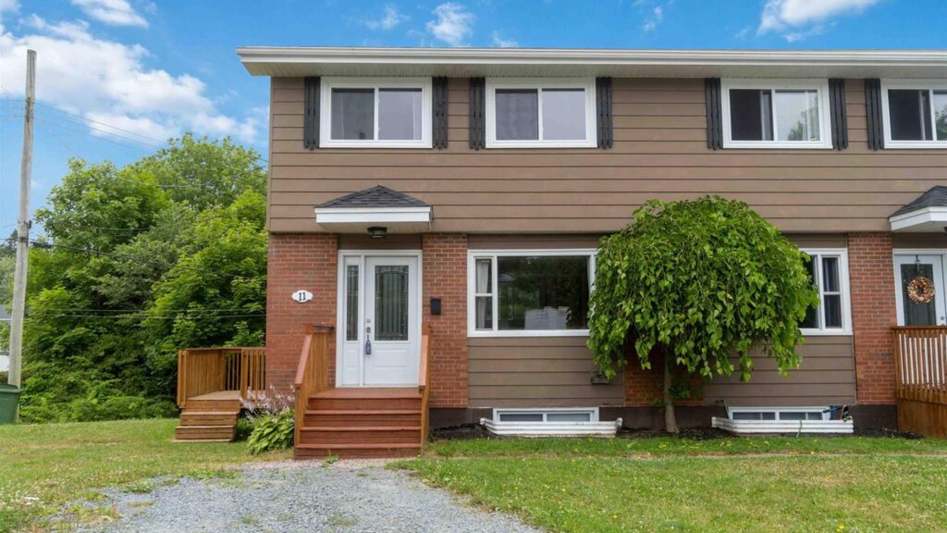 3 Bed 1.5 Bath - 11 Frances Crt, Halifax